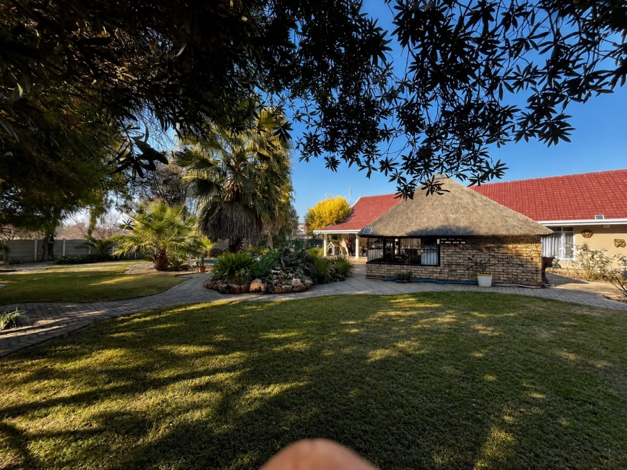 4 Bedroom Property for Sale in Flimieda North West